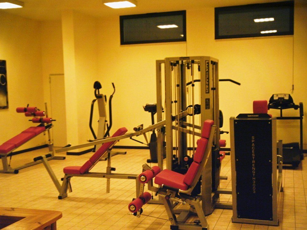 Hotel Belvedere Сан Дзено ди Монтаня Екстериор снимка