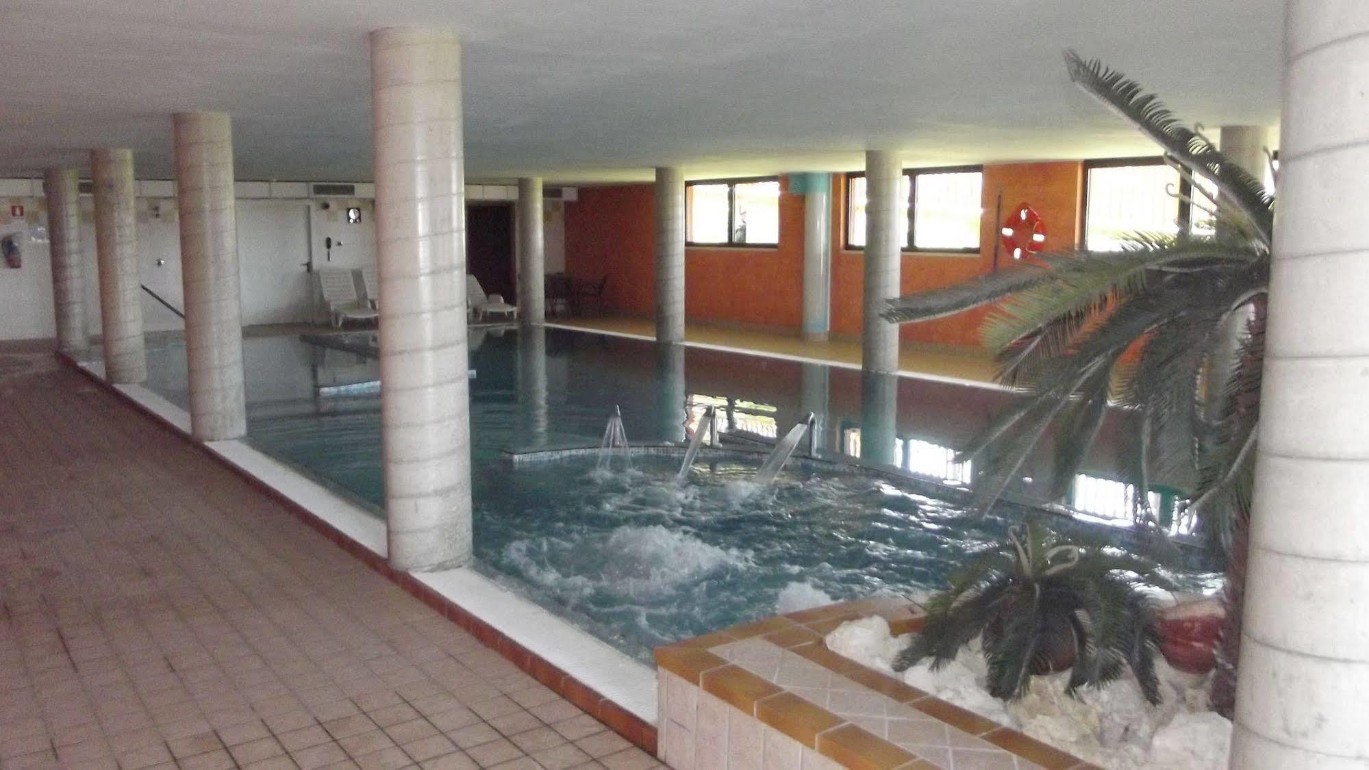Hotel Belvedere Сан Дзено ди Монтаня Екстериор снимка